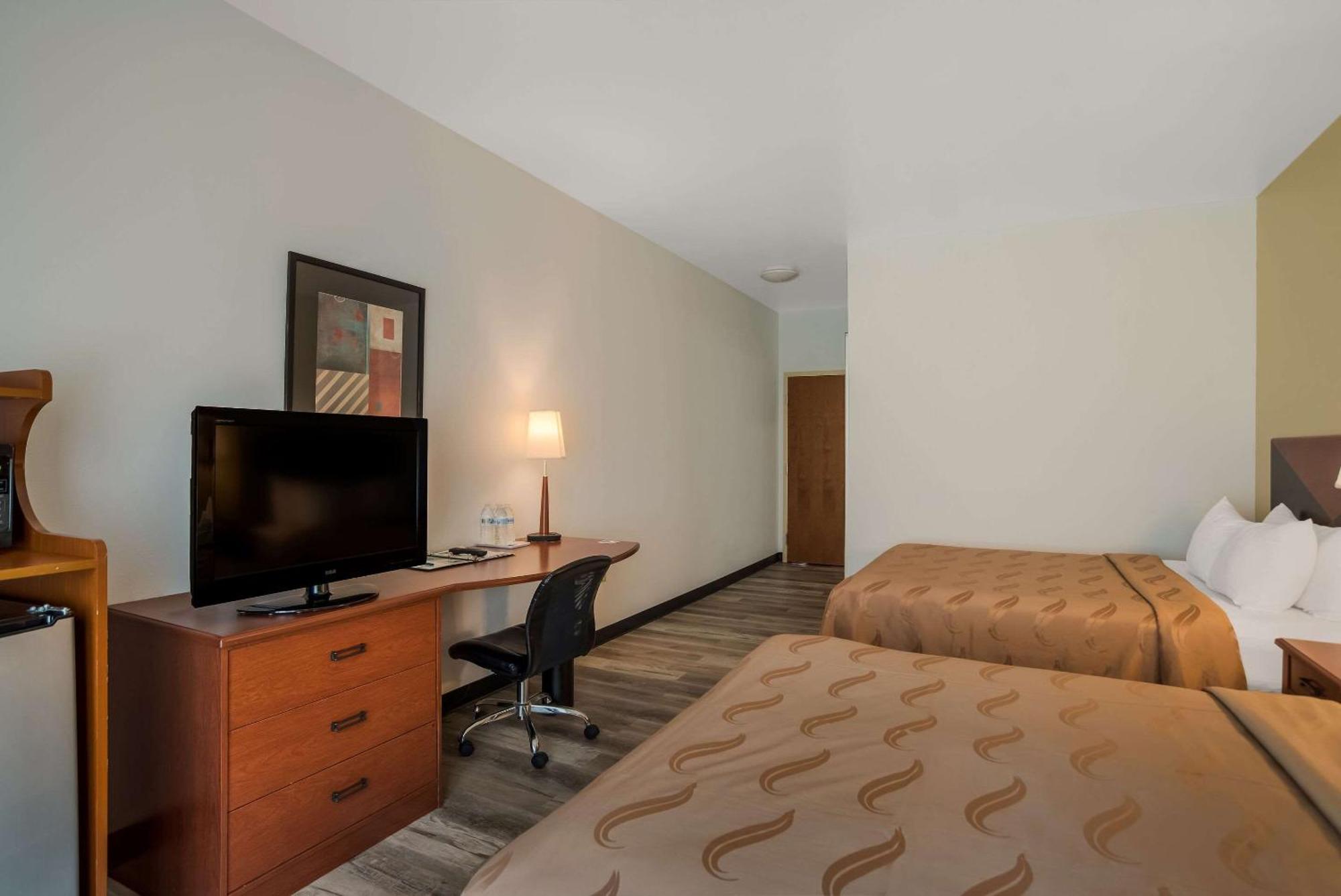 Quality Inn & Suites Chambersburg Ngoại thất bức ảnh