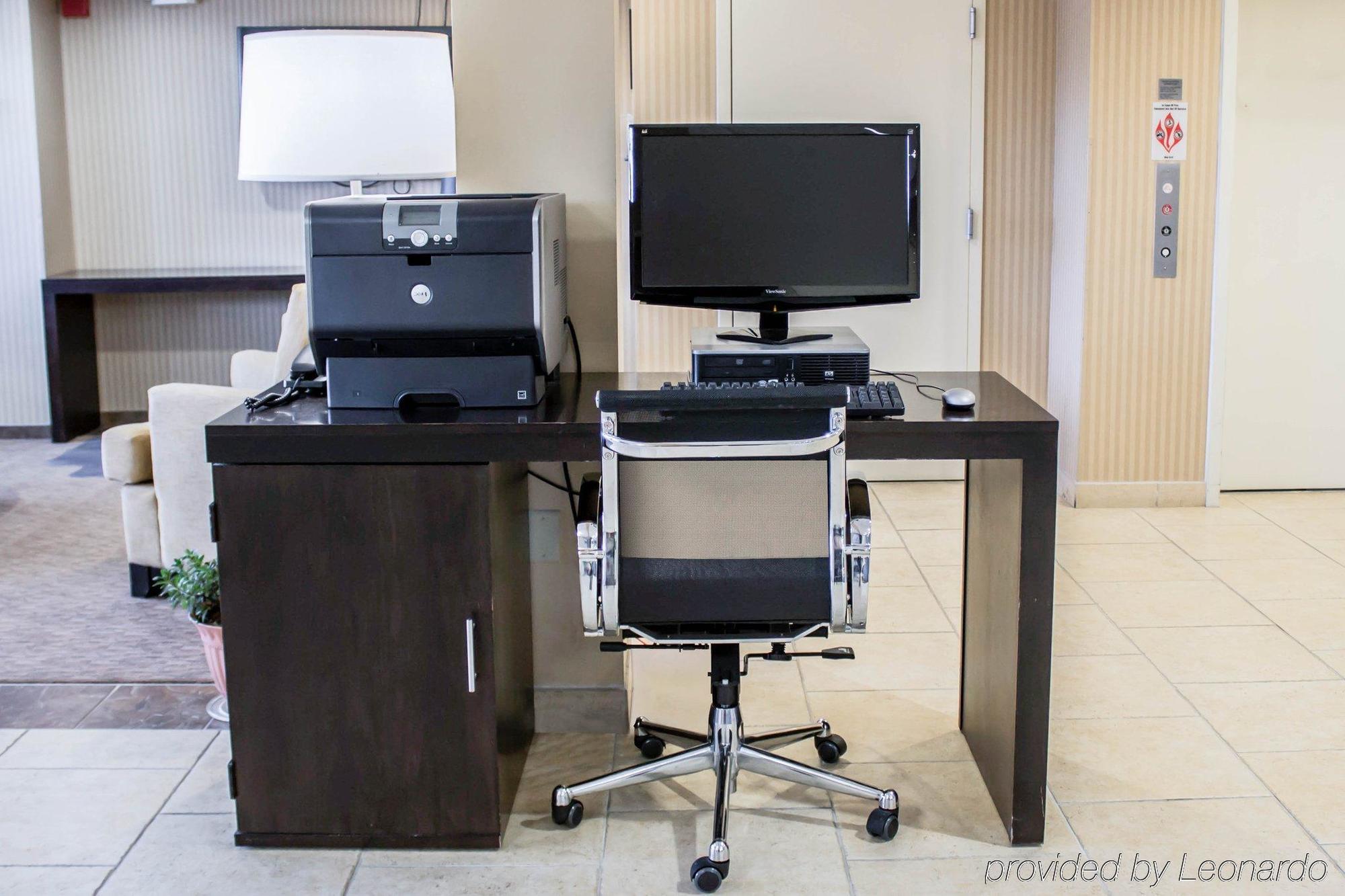 Quality Inn & Suites Chambersburg Ngoại thất bức ảnh