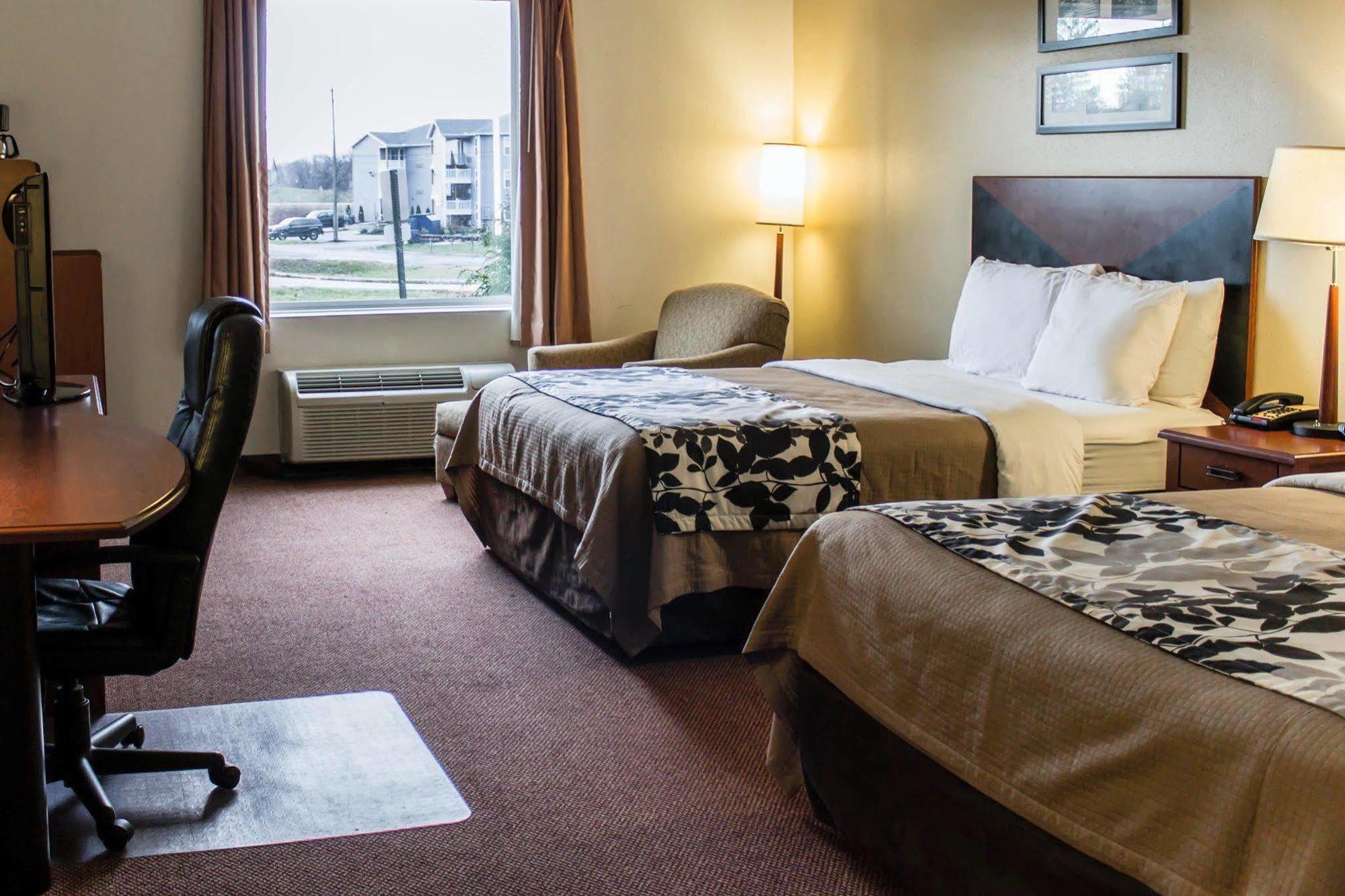 Quality Inn & Suites Chambersburg Ngoại thất bức ảnh